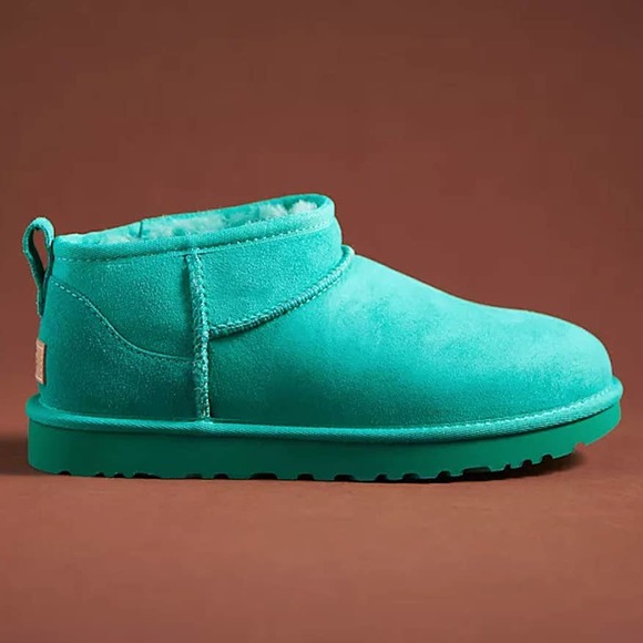 UGG Shoes - Ugg Kelly Green Classic Short Mini Fur Lined Boots 6